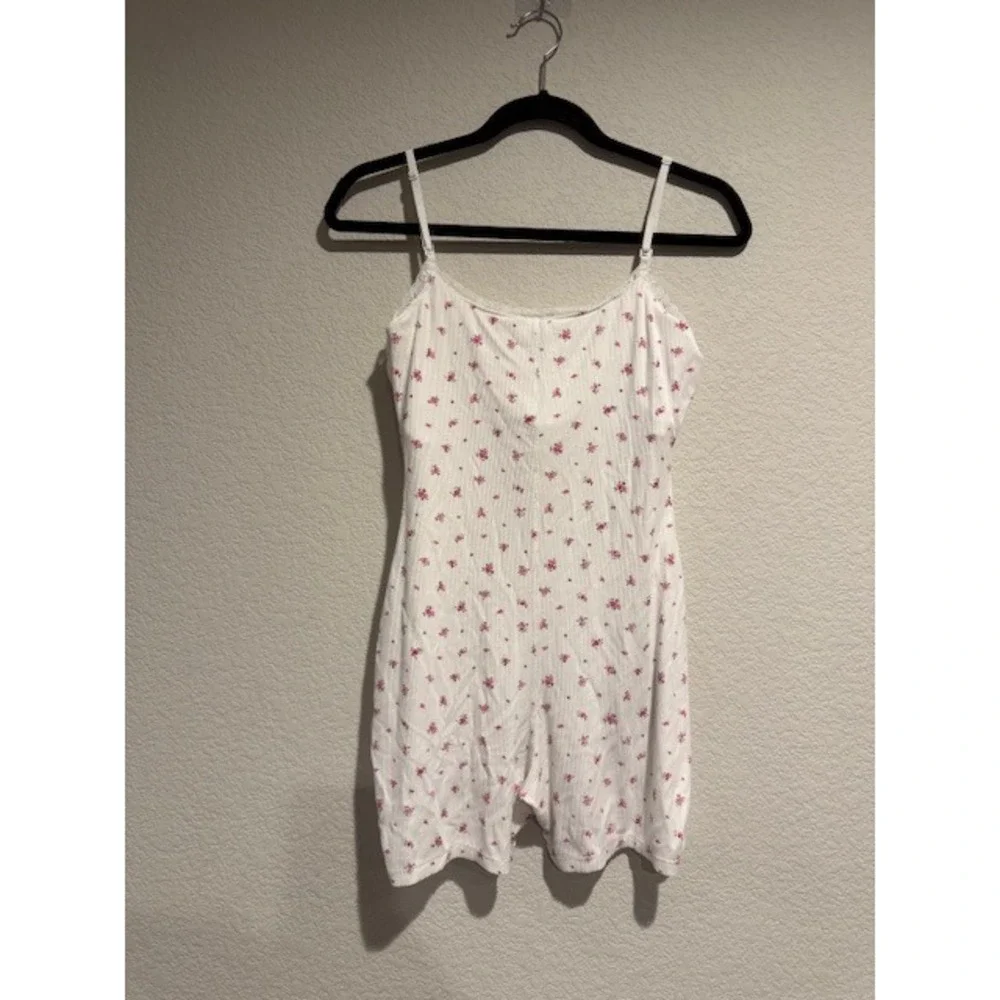 SKIMS Soft Lounge Lace Onesie Ditzy Rose Ribbed Romper White Floral L - Picture 7 of 8